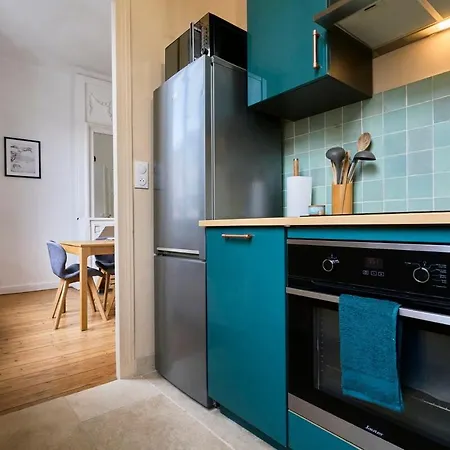 Lumineux, 4p, Balcon, Proche Marche Apartment