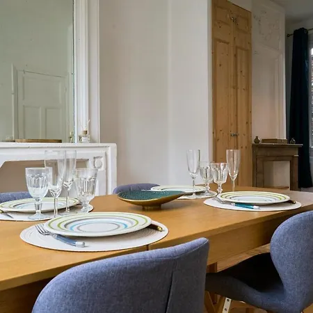 Apartment Lumineux, 4p, Balcon, Proche Marche *